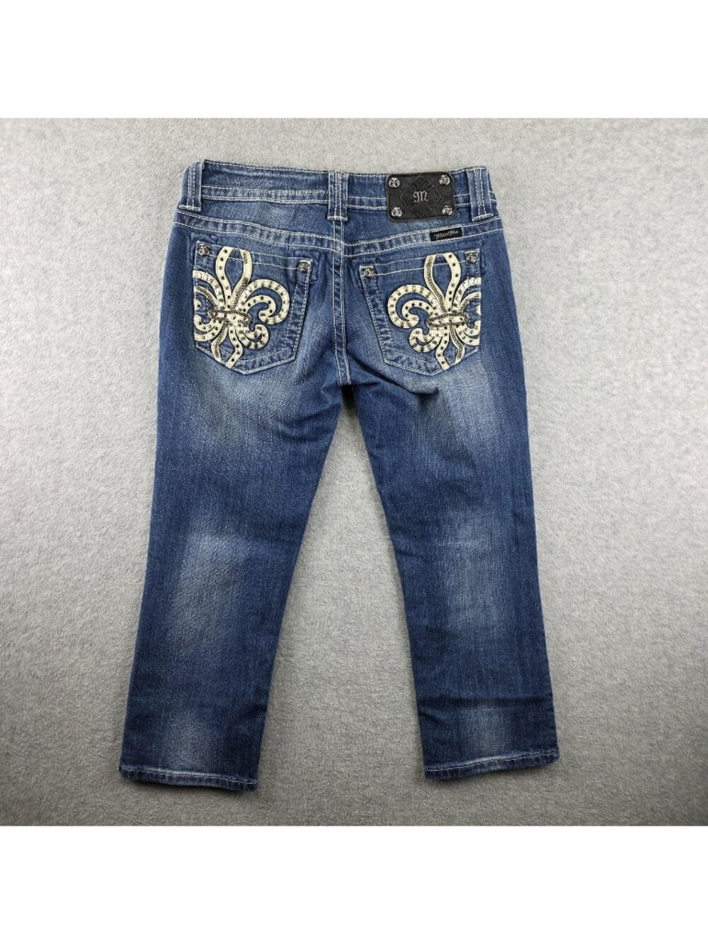Miss Me Womens 28 Capri Jeans Blue Fleur De Lis Rhinestone Studded Stretch